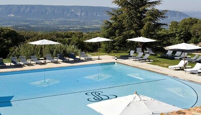 Helikopterkölcsönzés : Hôtel Les Bories & Spa Gordes Lubéron