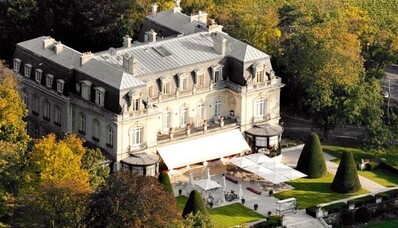 Béreljen helikoptert, hogy elrepüljön Les Crayères-be (Reims Champagne)