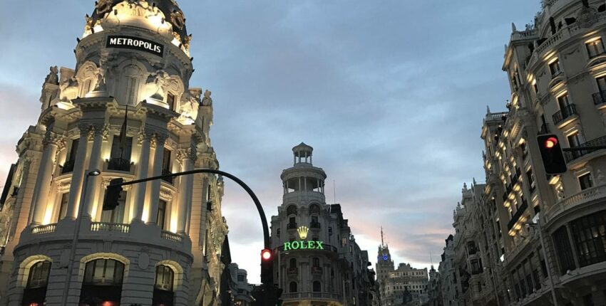 Luxemburg - Madrid: magánrepülőgép bérlés 