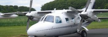 Location de jet privé. DHC-6 Twin Otter sur piste.