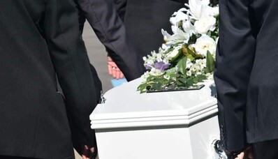 Hogyan szervezik meg egy koporsó repülővel történő hazaszállítását?