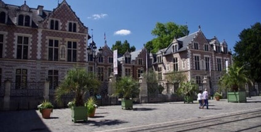 Orléans Saint-Denis-de-l'Hôtel : magánrepülőgép bérlés 