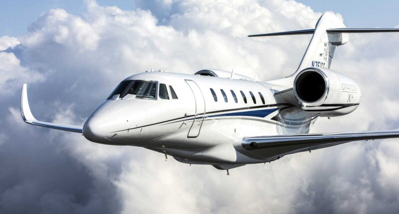 Citation X intérieur luxueux blanc et en bois