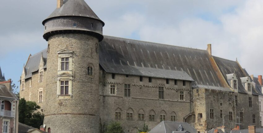 Laval Entrammes: magánrepülőgép bérlés 
