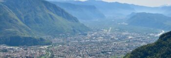 location de jet privé devant le Duomo majestueux