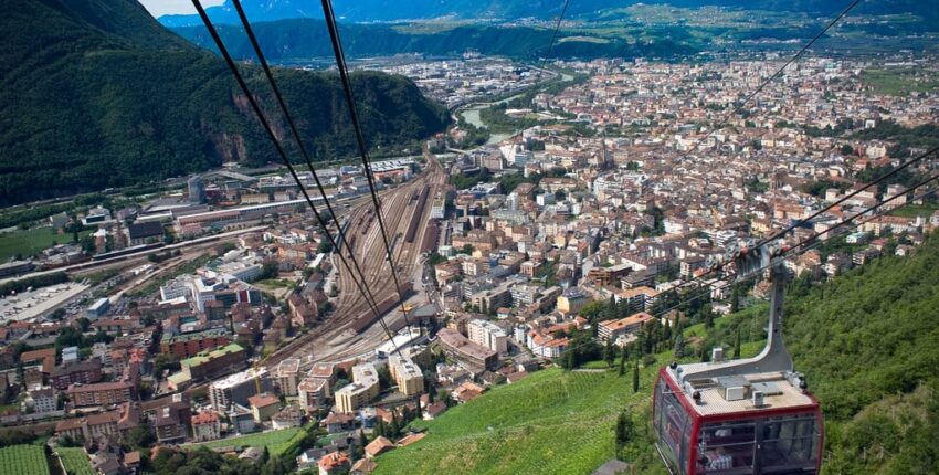 Bolzano: magánrepülőgép bérlés 