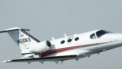 Citation Jet Mustang vagy Embraer Phenom 100  – Hogyan válasszunk?