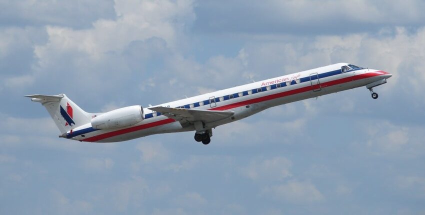 Embraer ERJ 145 en vol