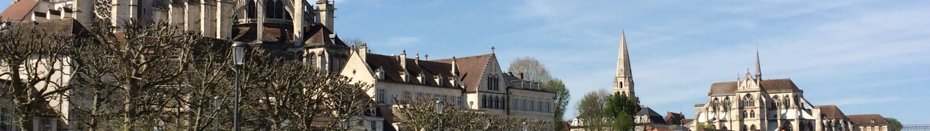 Auxerre Kirendeltségek: magánrepülők bérlése 