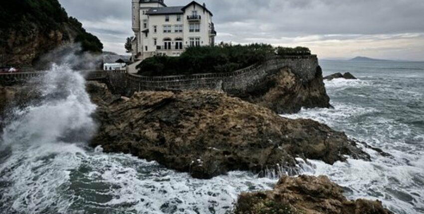 Párizs - Biarritz : magánrepülőgép bérlés