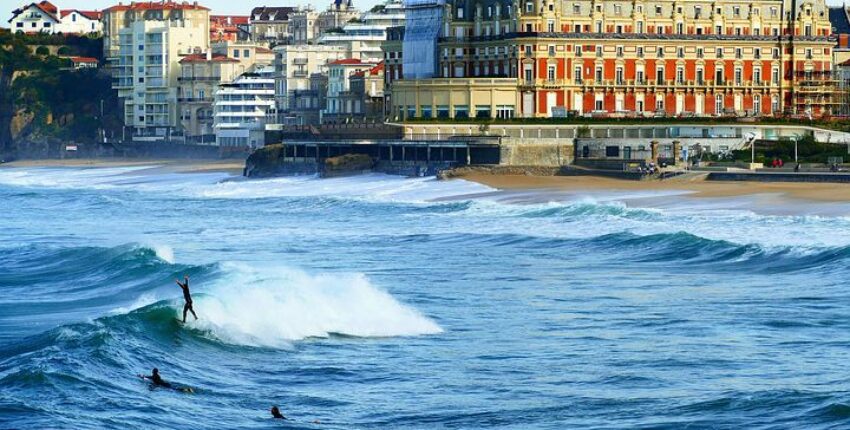 Párizs - Biarritz : magánrepülőgép bérlés