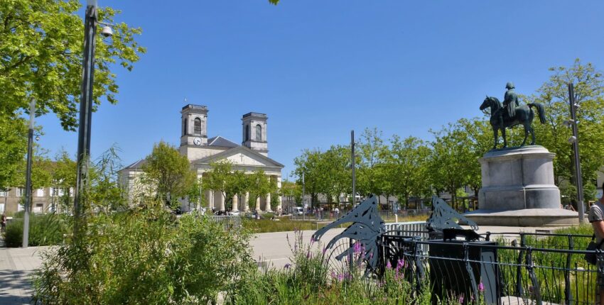 La Roche-sur-Yon: magánrepülőgép bérlés