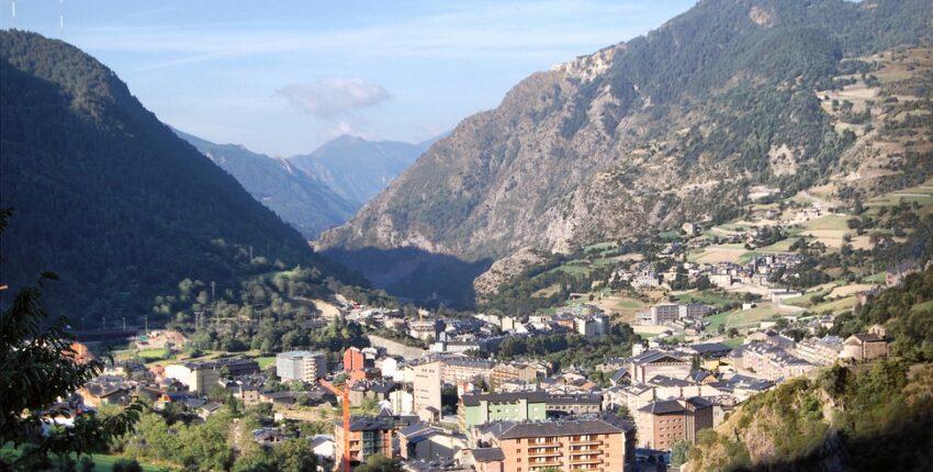 Andorra-La Seu : magánrepülőgép bérlés 