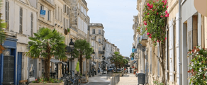 Rochefort St Agnant : magánrepülőgép bérlés 