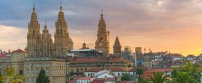 Santiago de Compostela : Magánrepülőgép és helikopter bérlés 