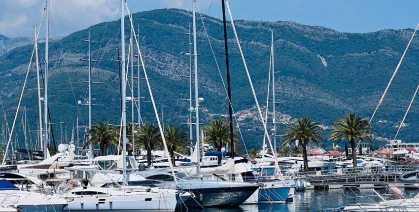 Tivat : magánrepülőgép bérlés