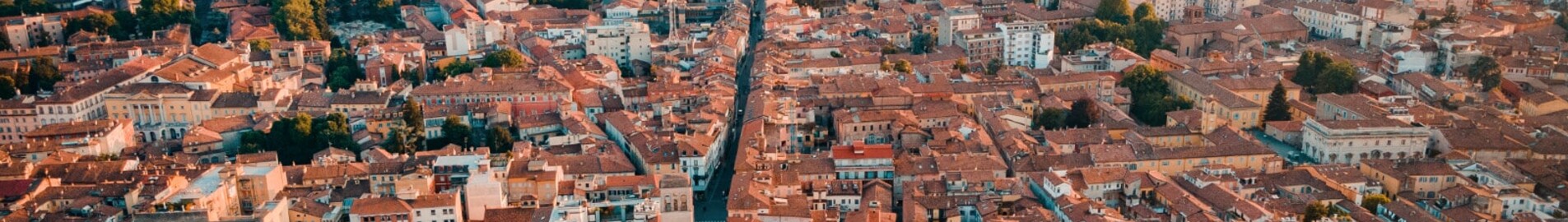 Piacenza : magánrepülőgép bérlés 