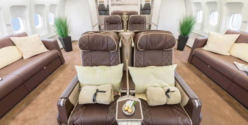 Location jet privé - Luxueuse cabine AIRBUS A340.