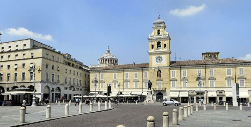 Béreljen egy magánrepülőt Parma repülőtér 