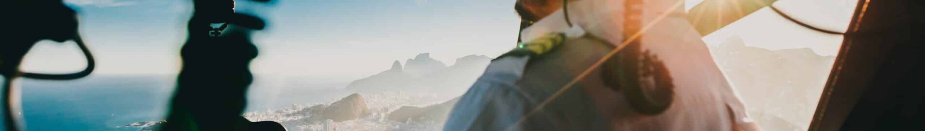 Minden, amit a helikopterpilóta szakmáról tudni kell: képzés, fizetés, karrierlehetőségek..