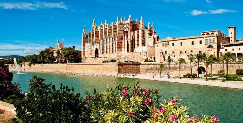 Nápoly - Palma de Mallorca : magánrepülőgép bérlés