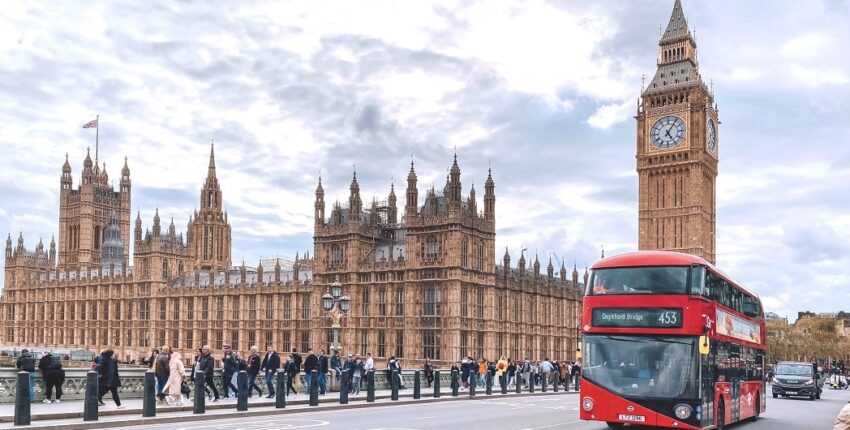 Luxemburg - London: magánrepülőgép bérlés 