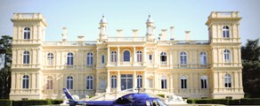 Château de Ferrières: helikopteres élmény