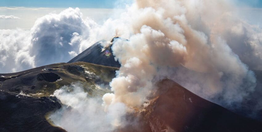 Helikopteres repülés az Etna felett