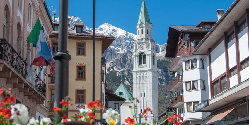 Cortina d'Ampezzo : Magánrepülőgép bérlés