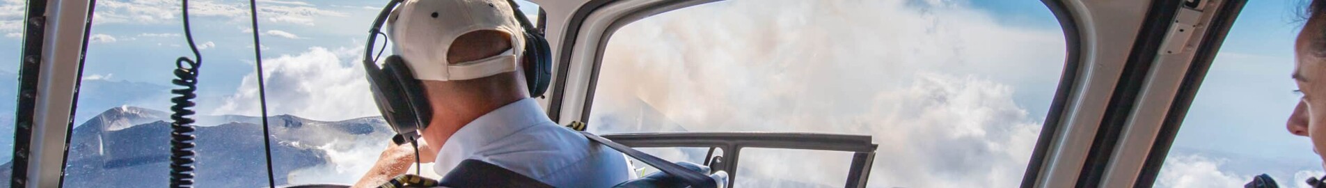 Repüljön át az Etna felett magánhelikopterrel: exkluzív túra a vulkán felett egyedülálló szögből.