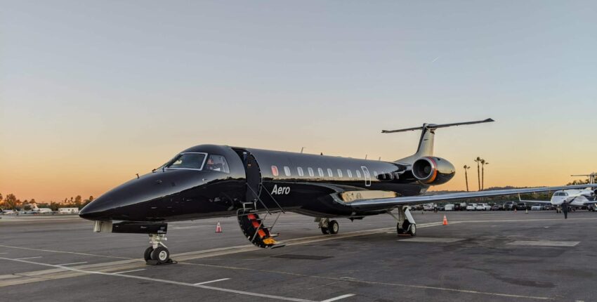 ERJ 135 VIP exterior
