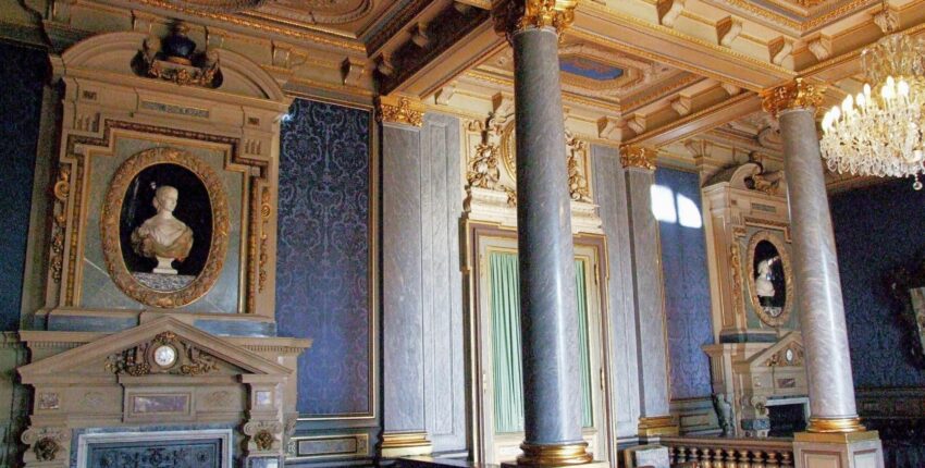 Château de Ferrières: helikopteres élmény